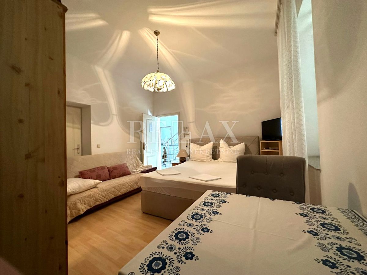 Crikvenica - Hiša v širšem centru s 7 apartmaji