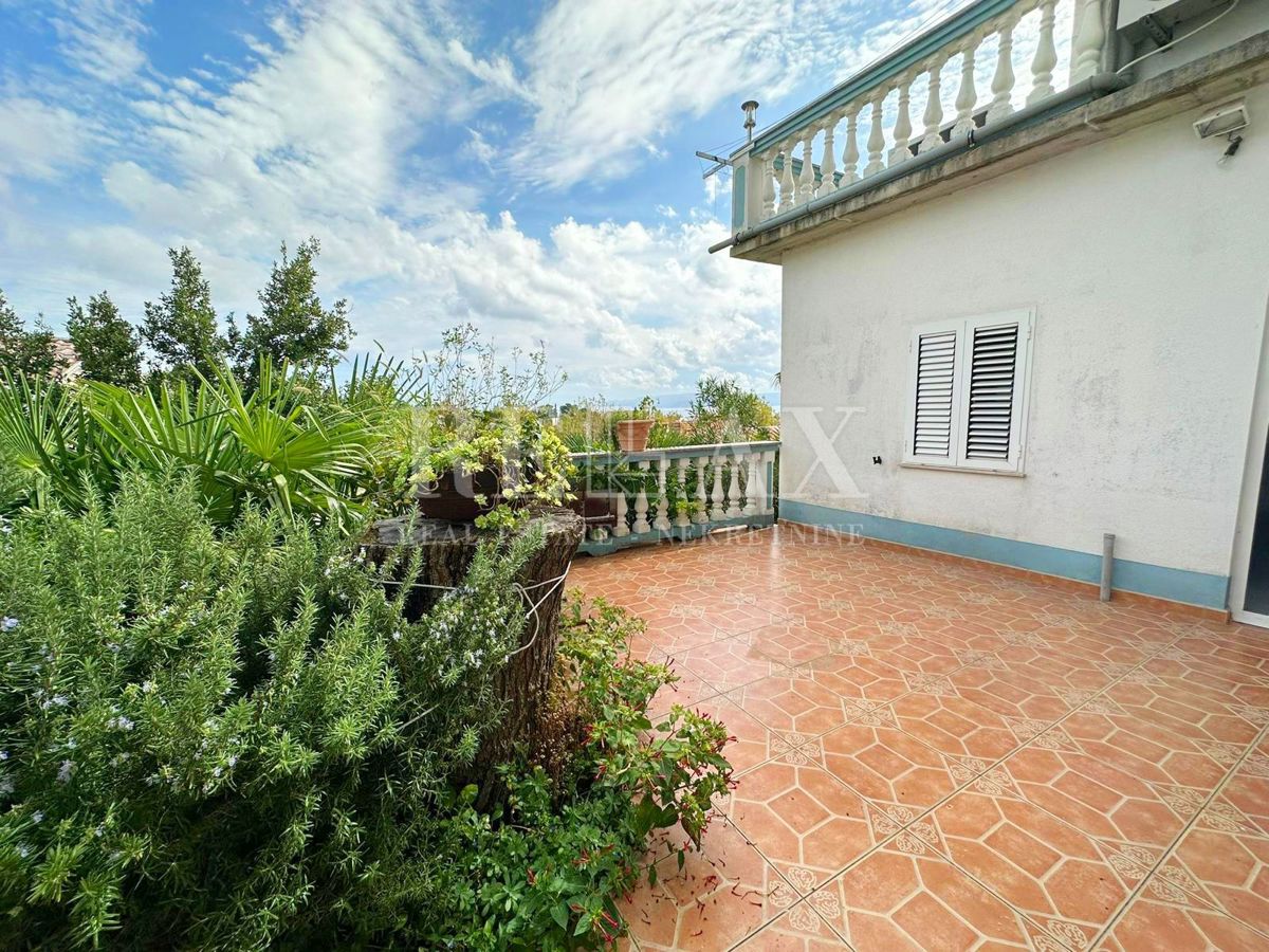Crikvenica - Hiša v širšem centru s 7 apartmaji