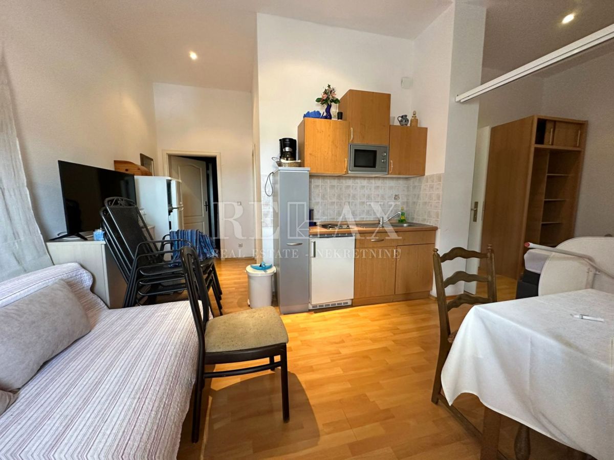 Crikvenica - Hiša v širšem centru s 7 apartmaji