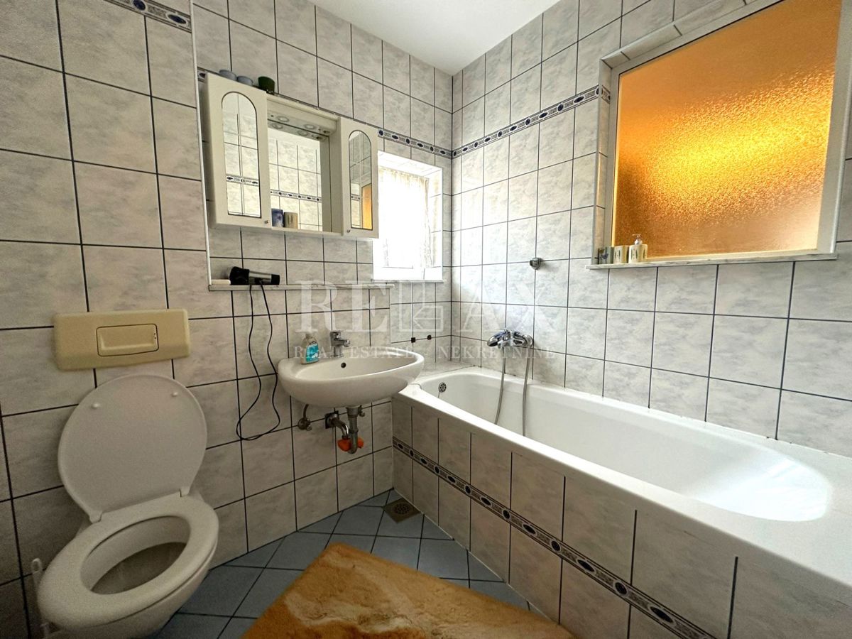 Crikvenica - Hiša v širšem centru s 7 apartmaji