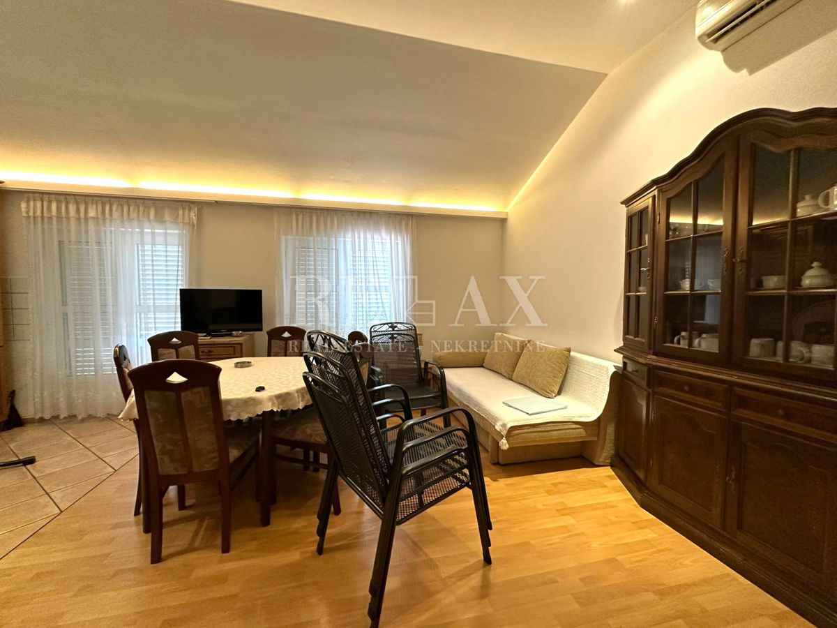 Crikvenica - Hiša v širšem centru s 7 apartmaji