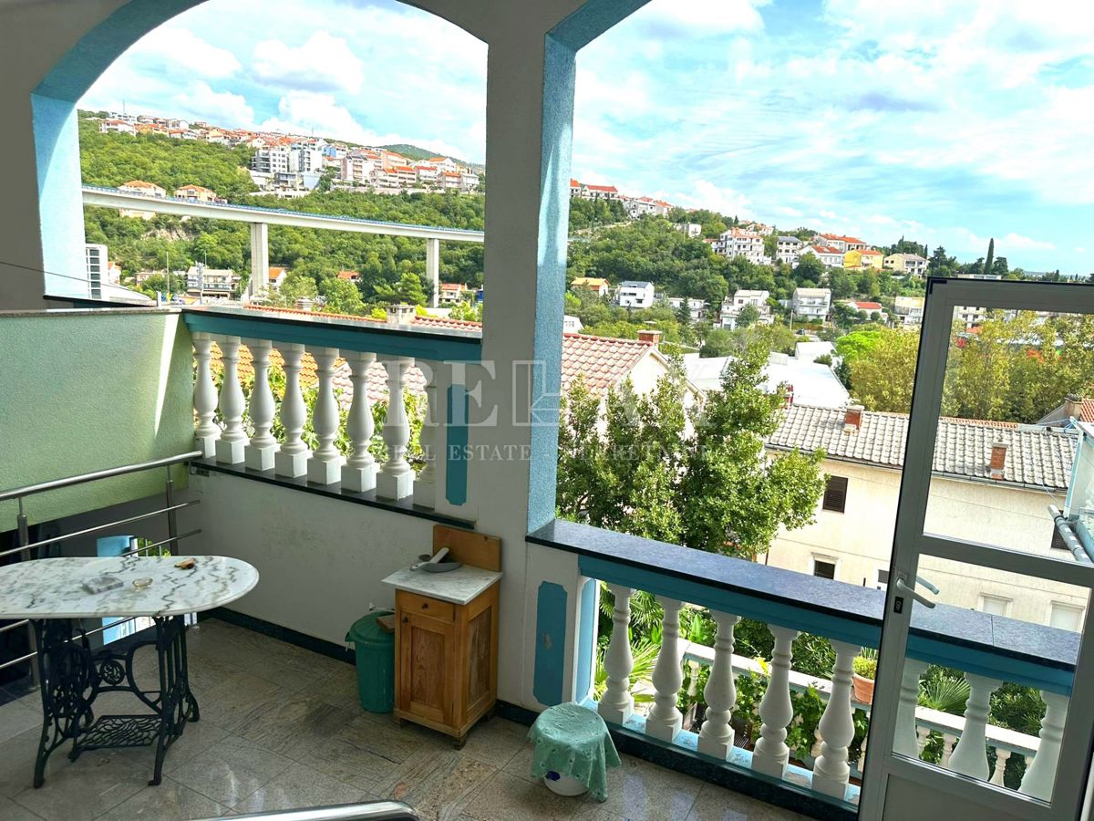 Crikvenica - Hiša v širšem centru s 7 apartmaji