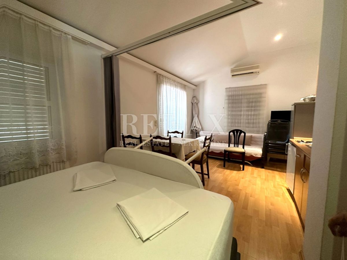 Crikvenica - Hiša v širšem centru s 7 apartmaji