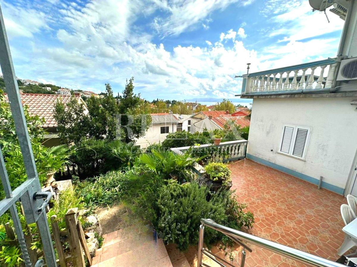 Crikvenica - Hiša v širšem centru s 7 apartmaji