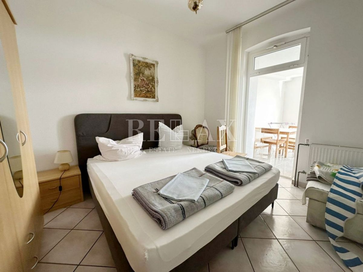 Crikvenica - Hiša v širšem centru s 7 apartmaji