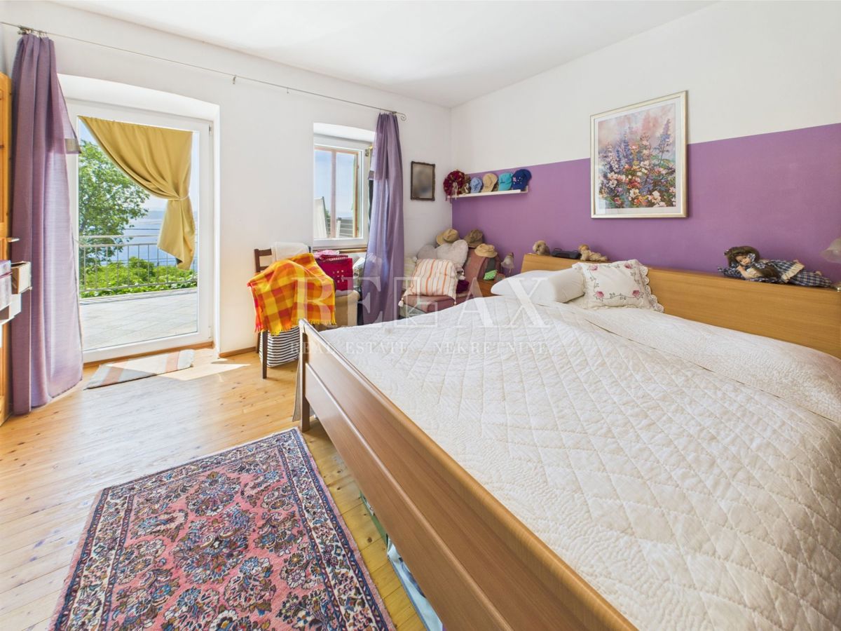 Dramalj - kamnita hiša s panoramskim razgledom