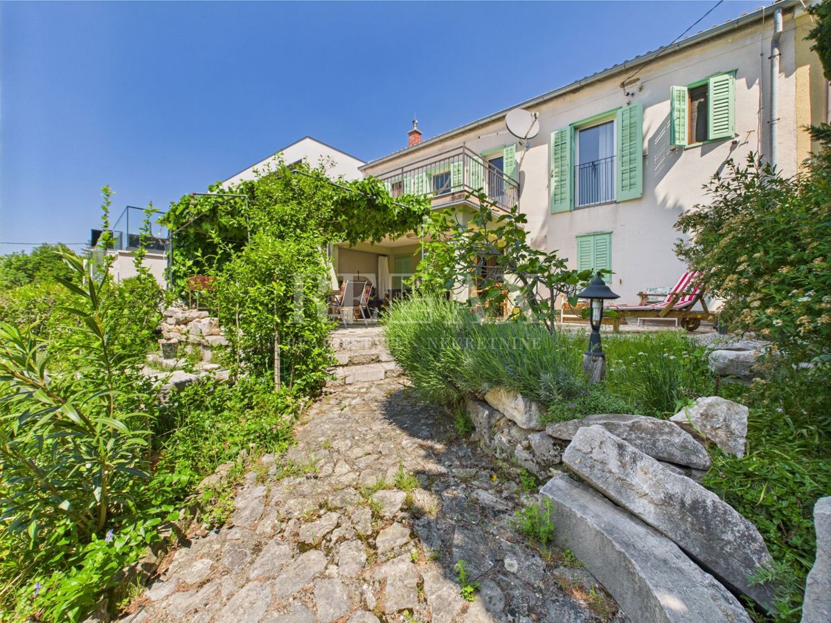 Dramalj - kamnita hiša s panoramskim razgledom