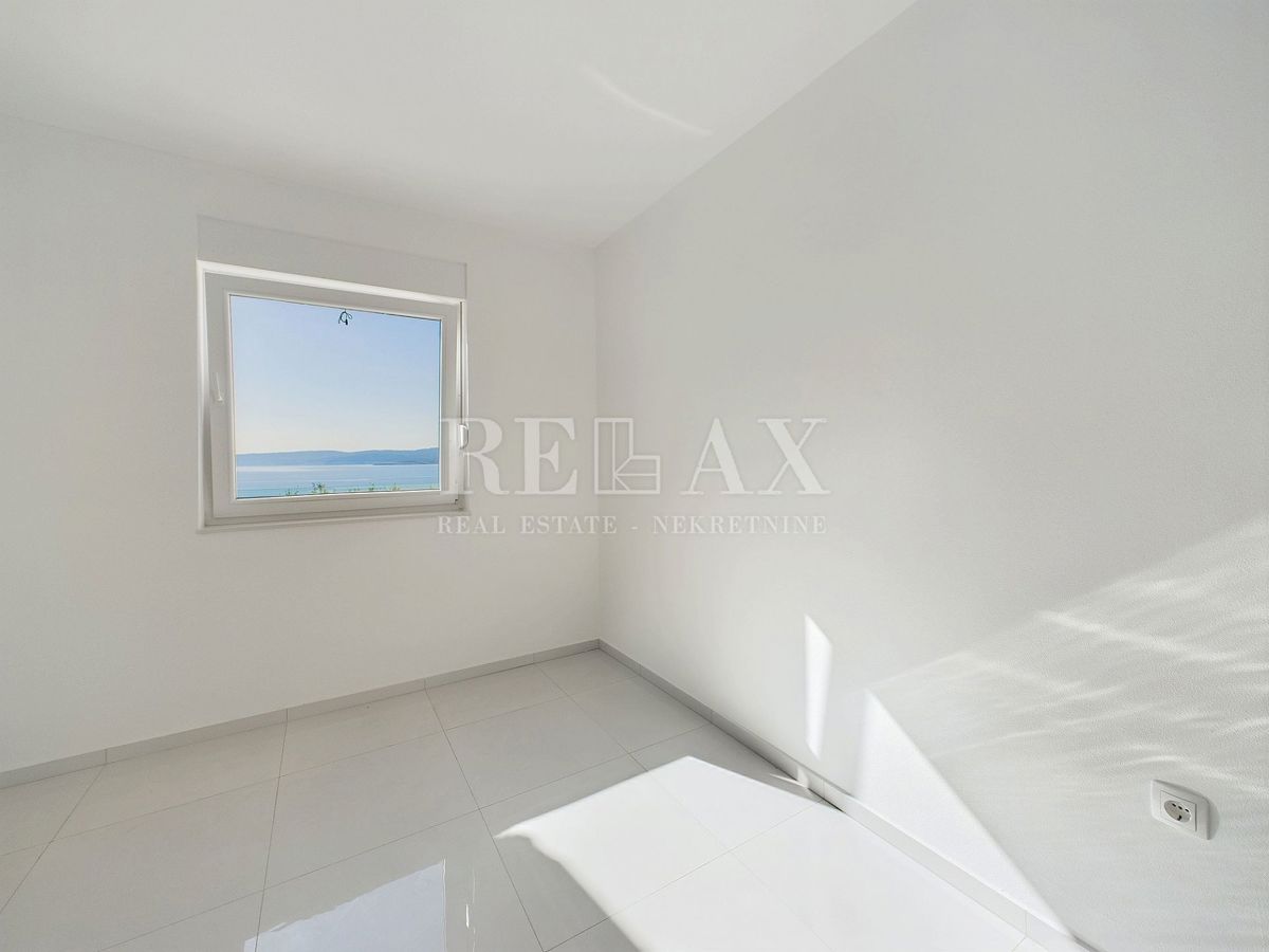 Crikvenica - dvoetažni apartma s pogledom na morje