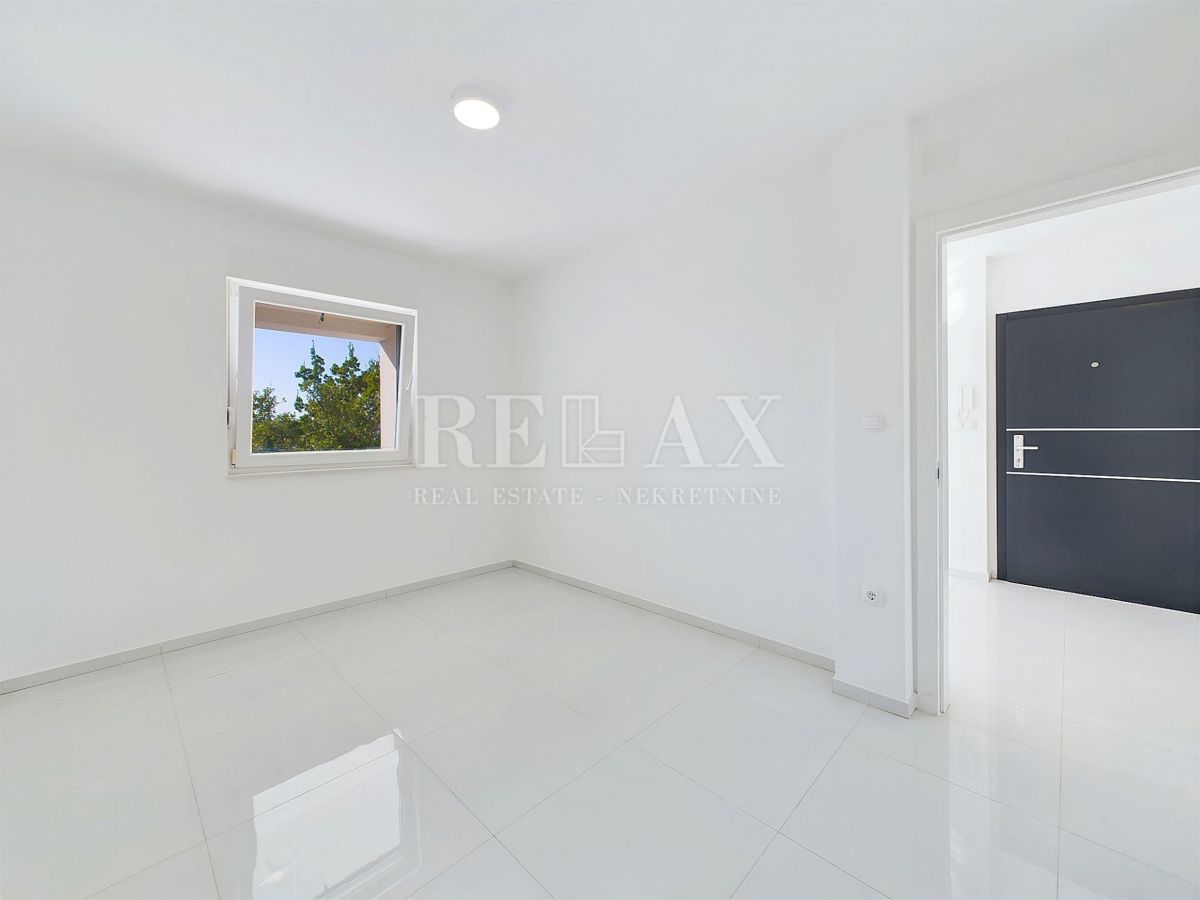 Crikvenica - dvoetažni apartma s pogledom na morje
