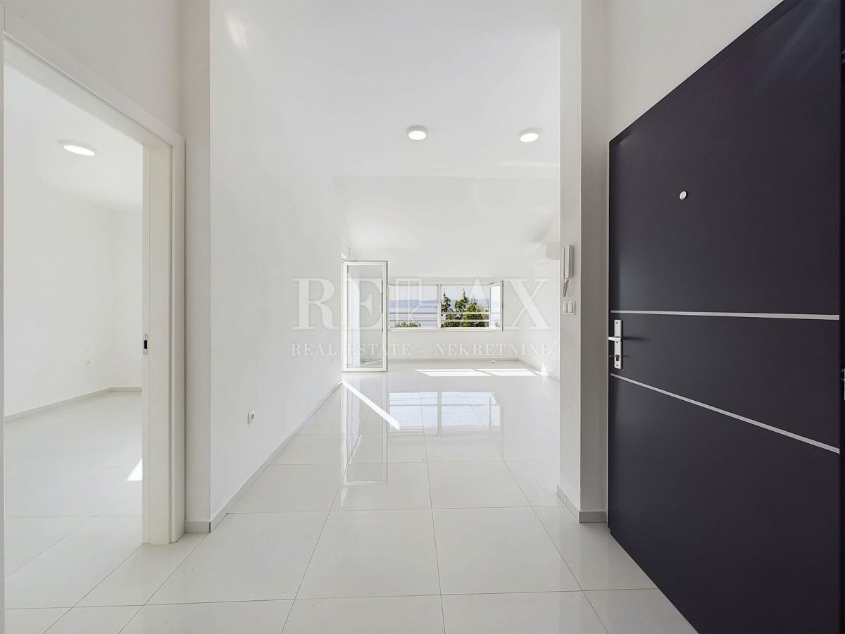 Crikvenica - dvoetažni apartma s pogledom na morje