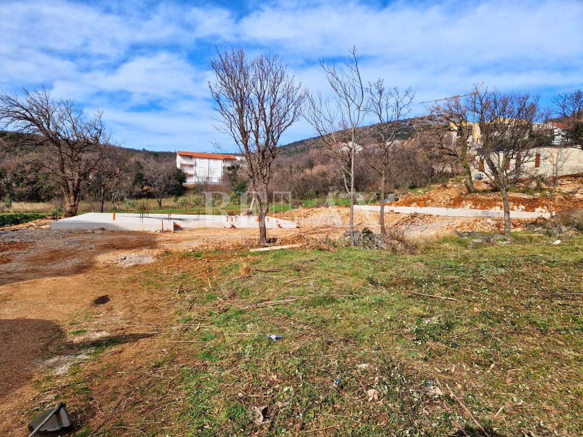 Novi Vinodolski, Povile - zazidljivo zemljišče, 750 m2