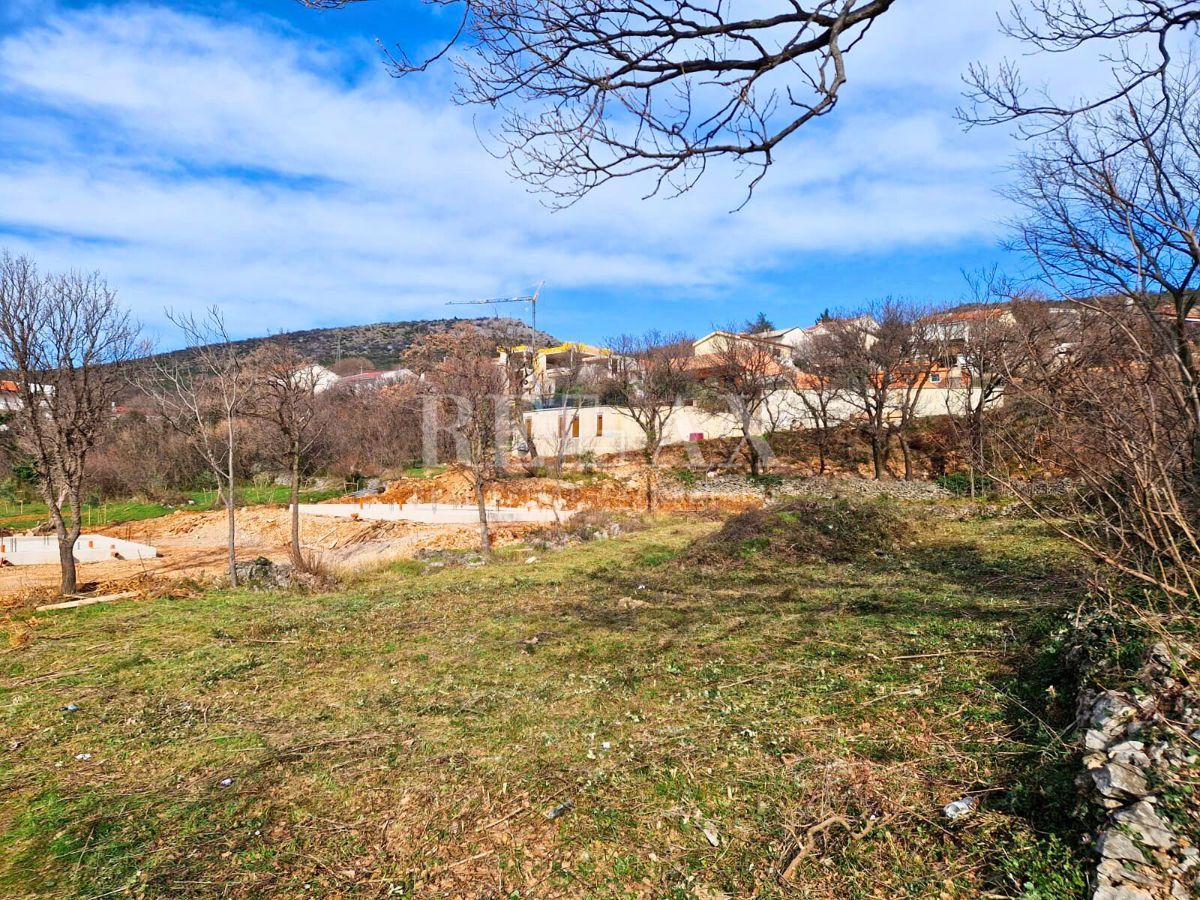 Novi Vinodolski, Povile - zazidljivo zemljišče, 750 m2