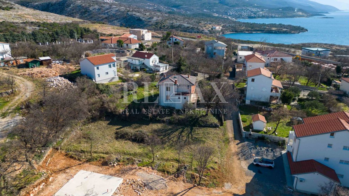 Novi Vinodolski, Povile - zazidljivo zemljišče, 750 m2