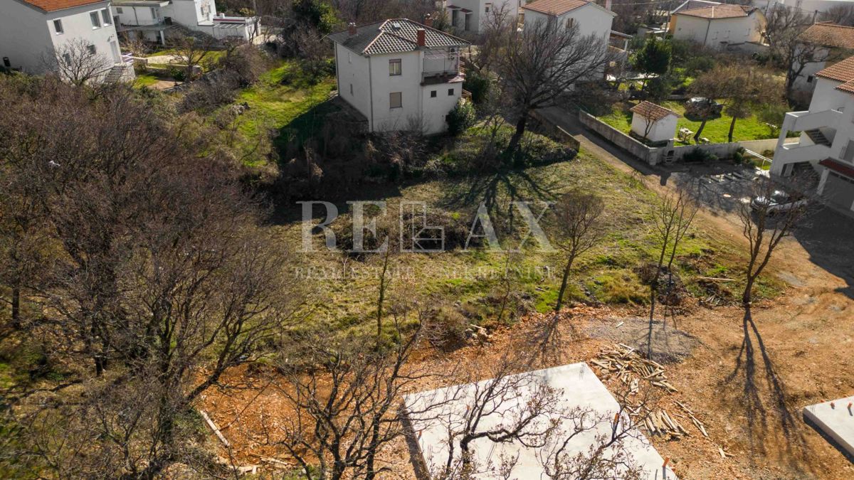 Novi Vinodolski, Povile - zazidljivo zemljišče, 750 m2
