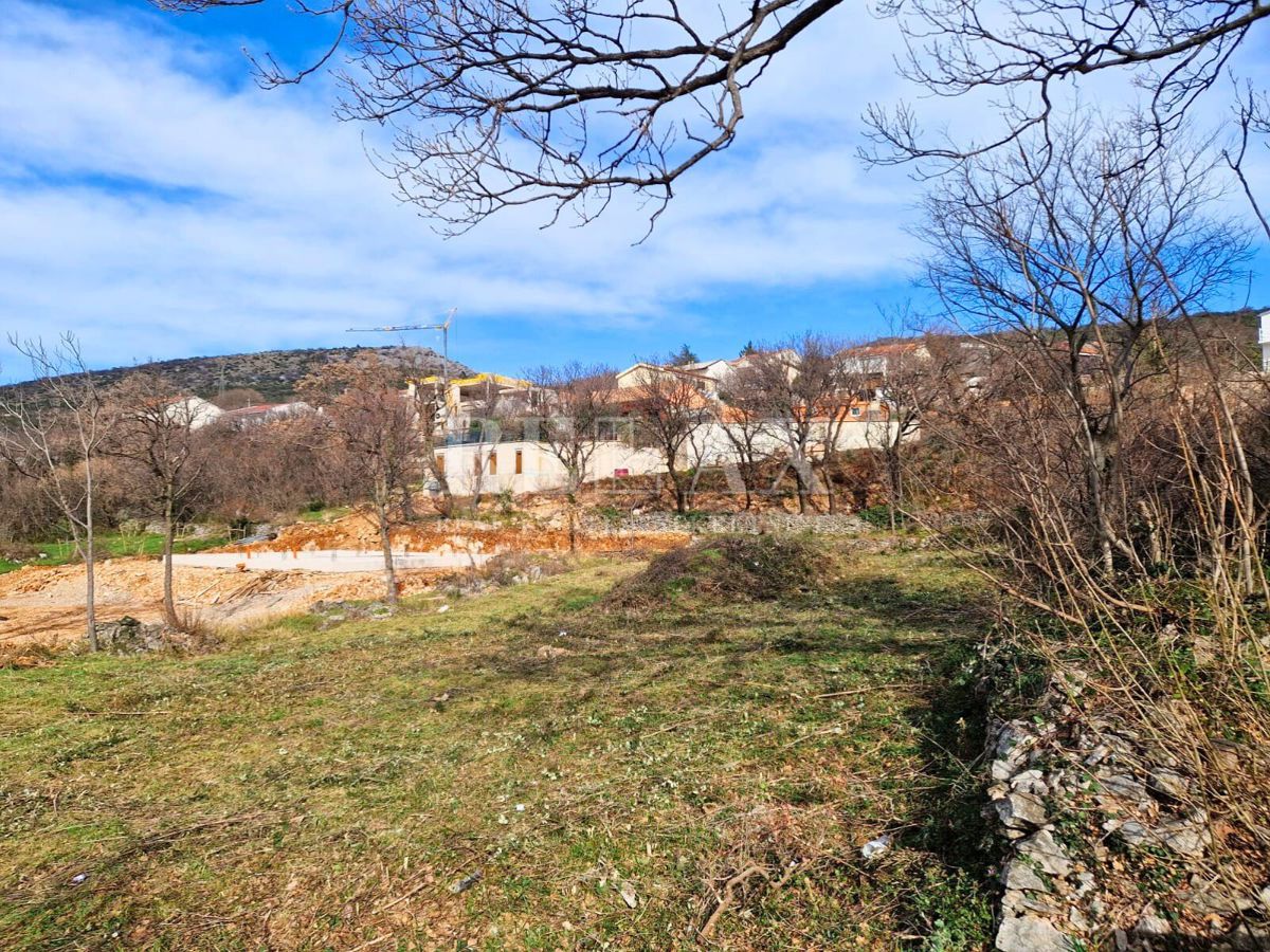 Novi Vinodolski, Povile - zazidljivo zemljišče, 750 m2