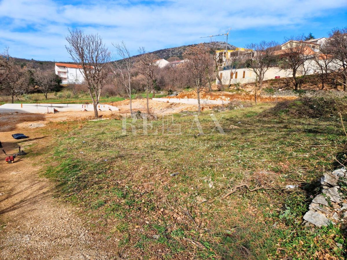 Novi Vinodolski, Povile - zazidljivo zemljišče, 750 m2