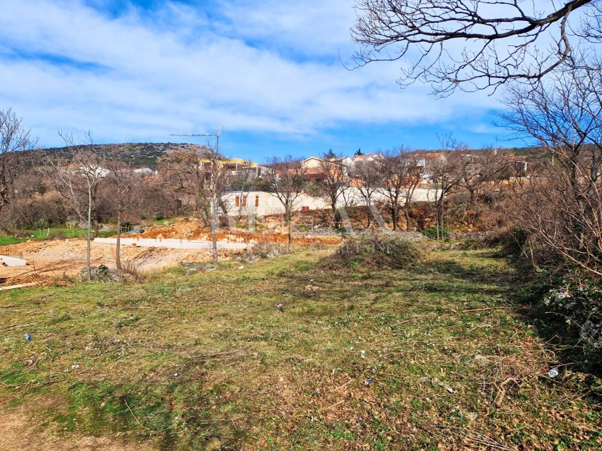 Novi Vinodolski, Povile - zazidljivo zemljišče, 750 m2