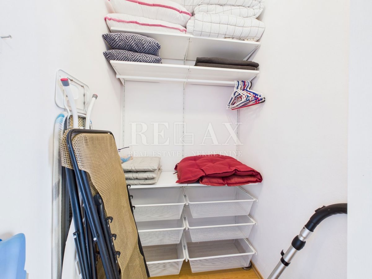Crikvenica - prenovljen apartma, 100 m od morja
