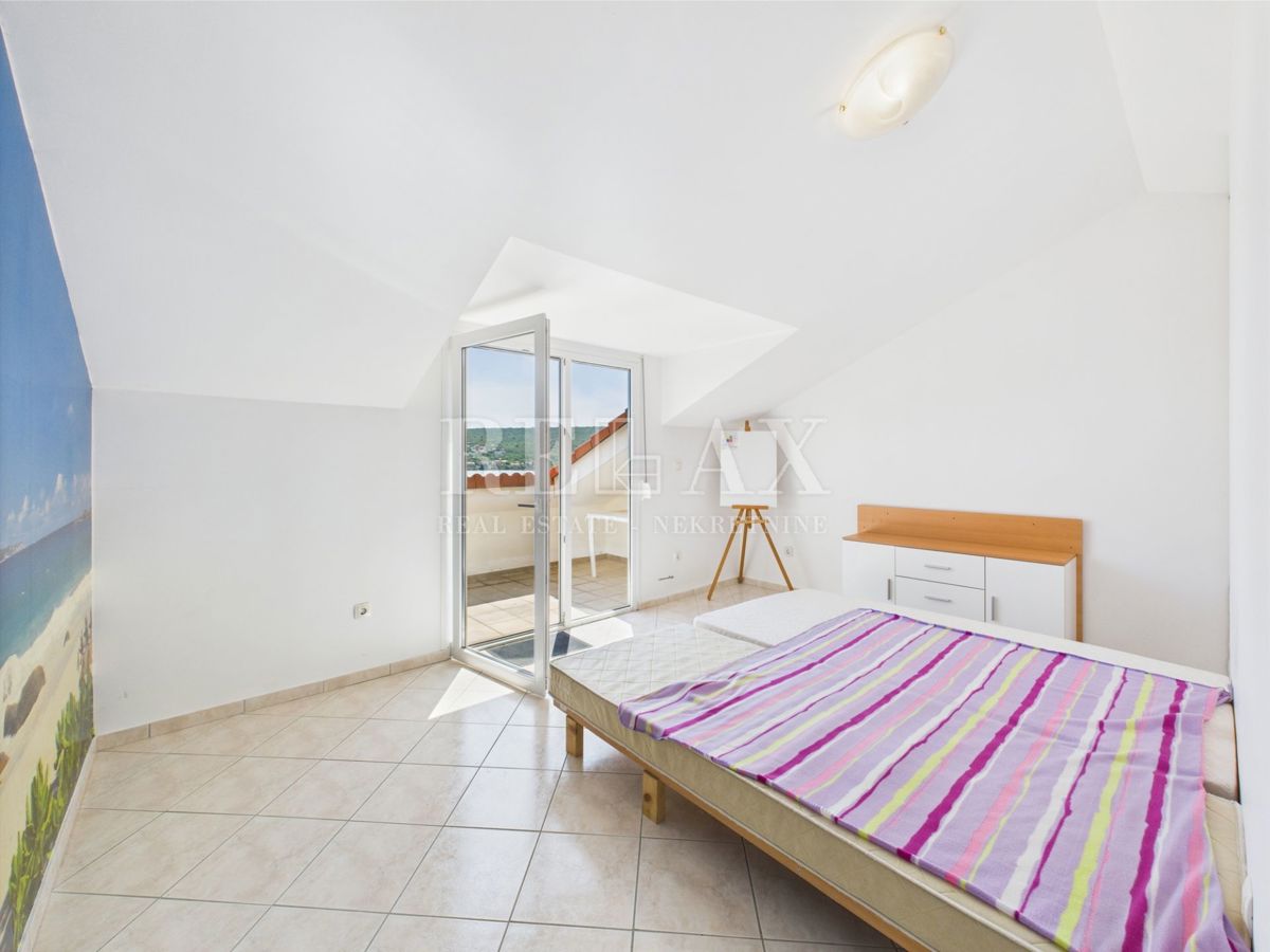 Otok Krk, Čižići – Dvonadstropno stanovanje 60 m od morja