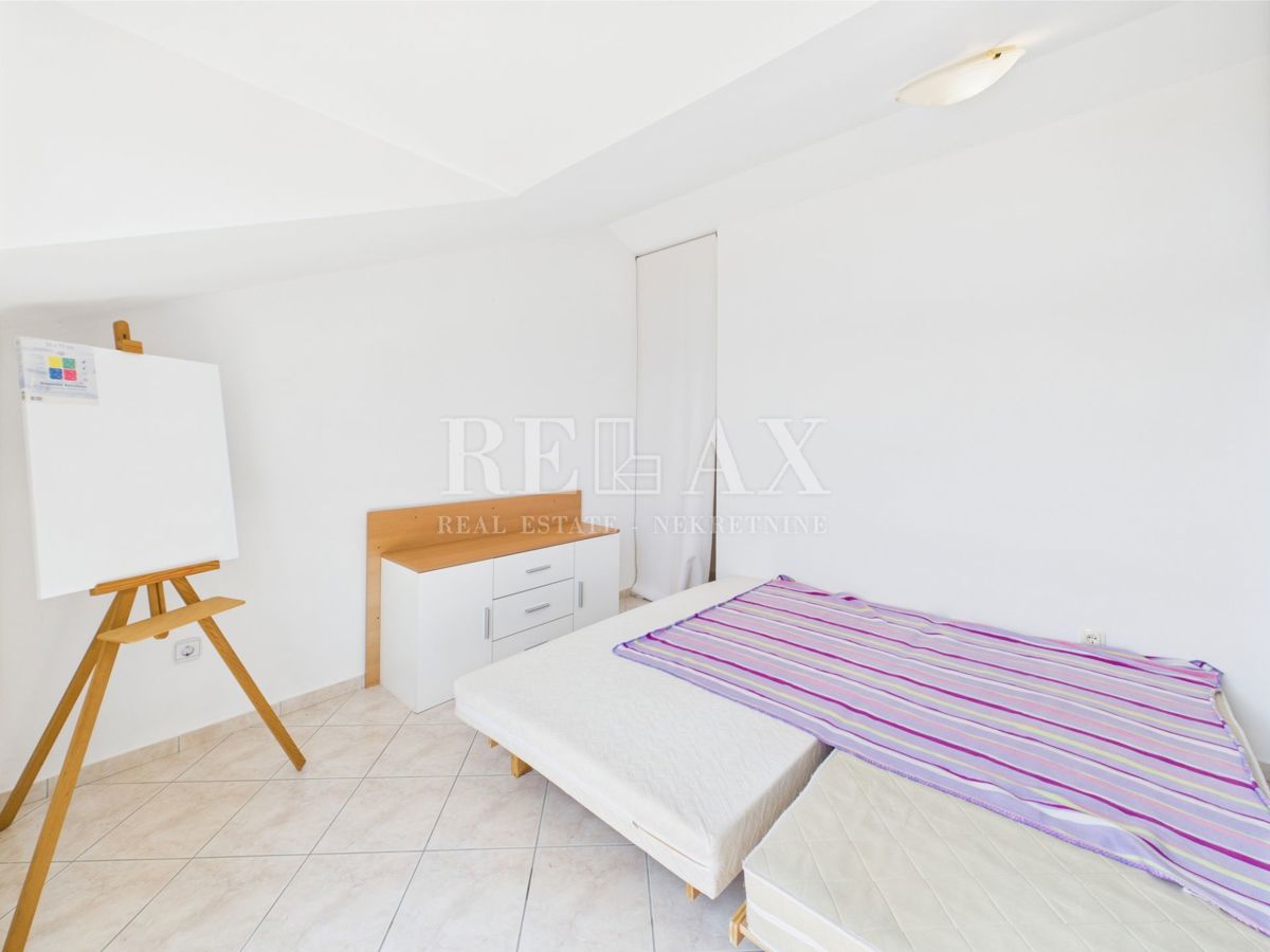 Otok Krk, Čižići – Dvonadstropno stanovanje 60 m od morja