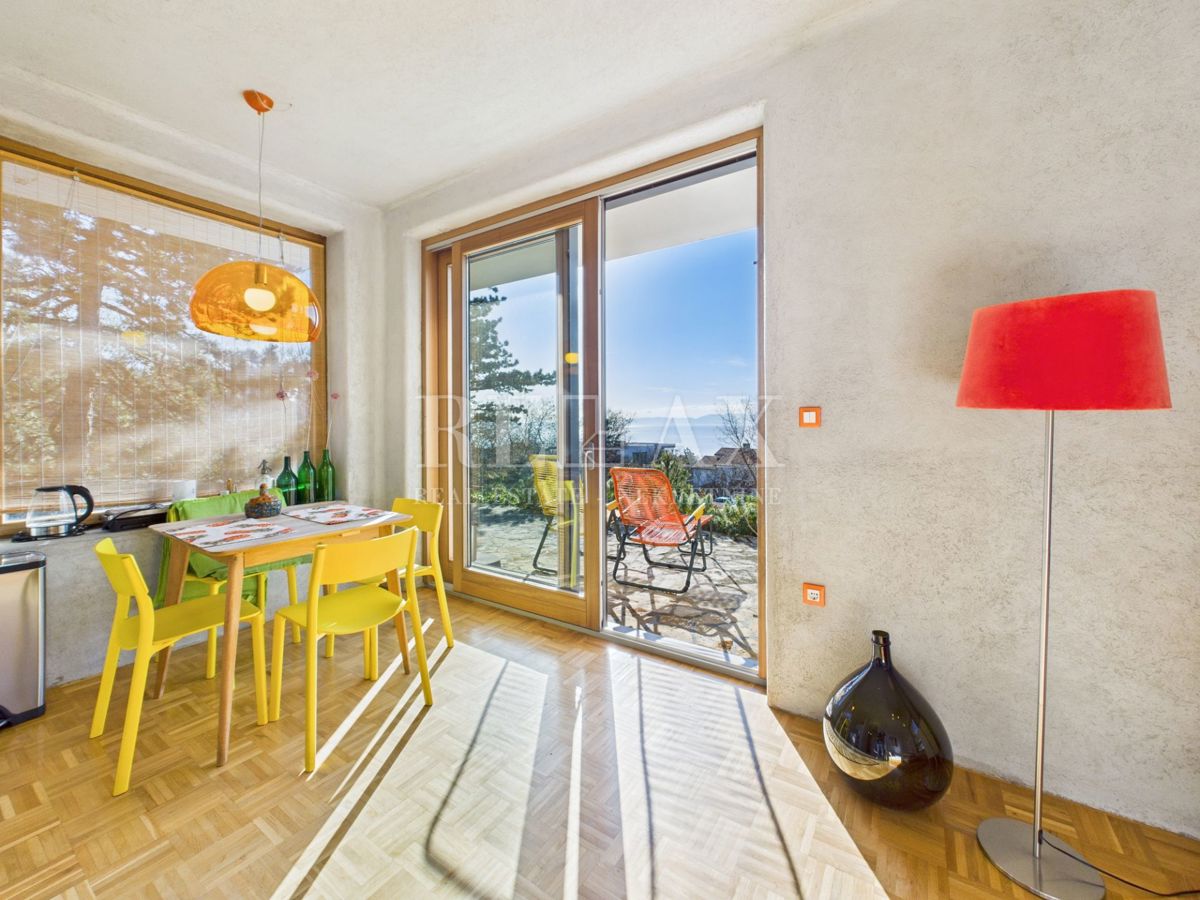 Kostrena - vila z bazenom in pogledom na morje