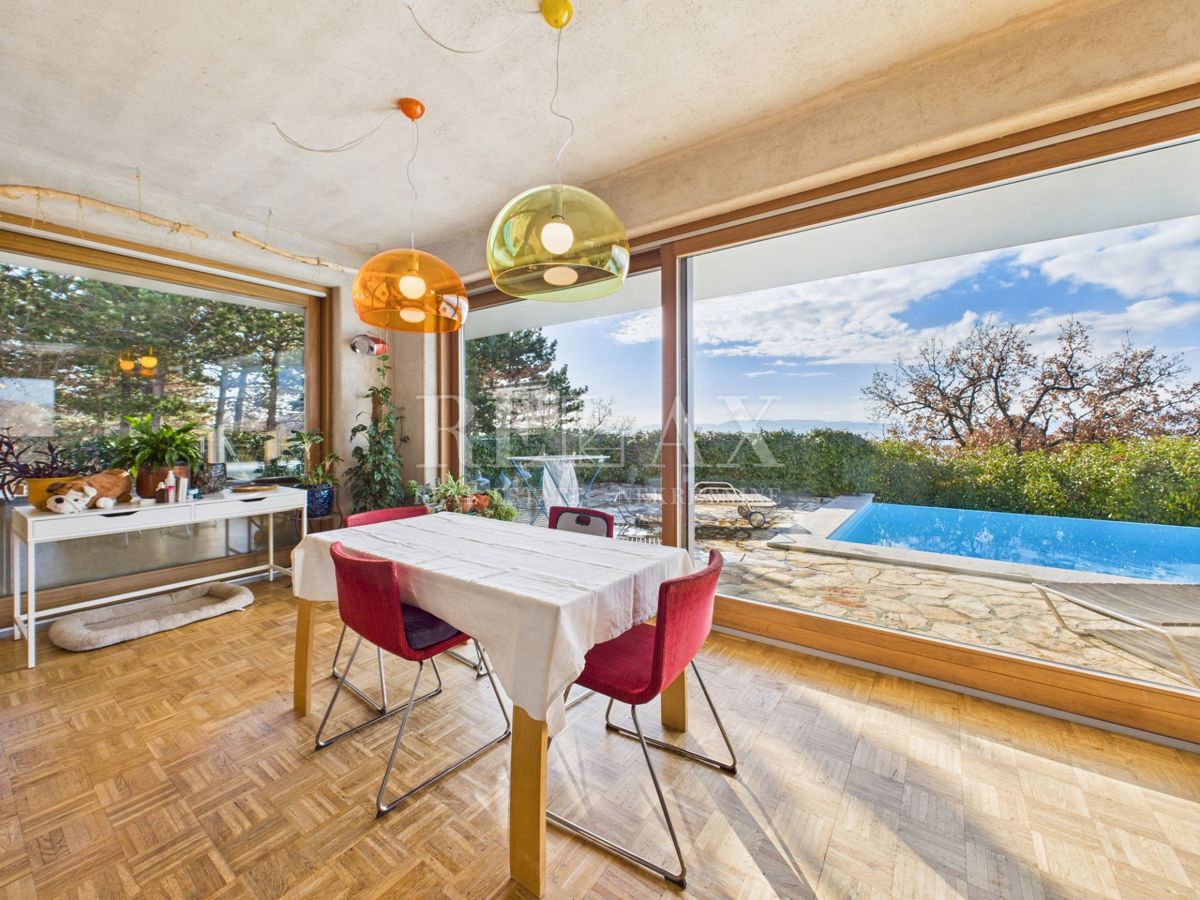 Kostrena - vila z bazenom in pogledom na morje