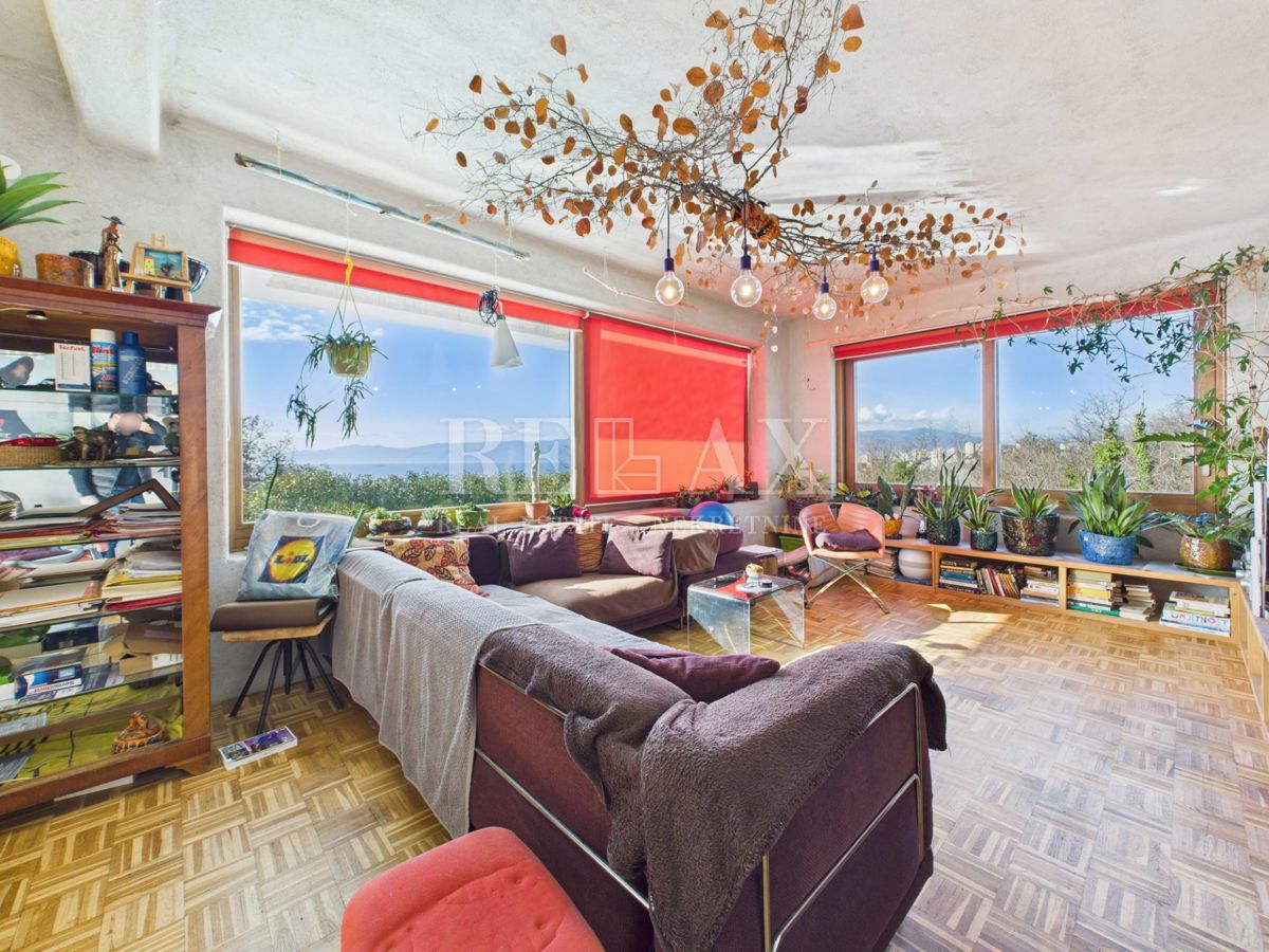 Kostrena - vila z bazenom in pogledom na morje