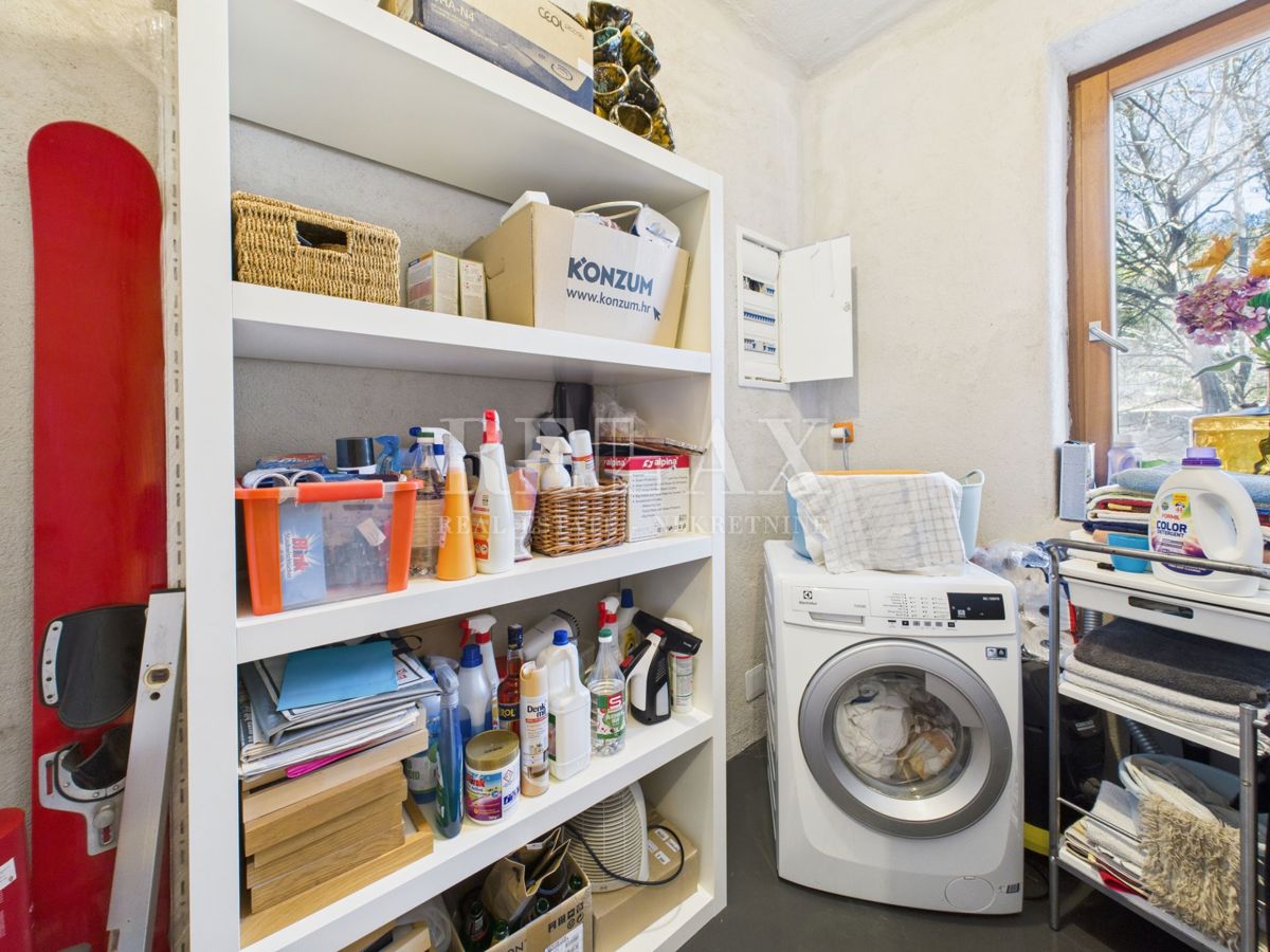 Kostrena - vila z bazenom in pogledom na morje