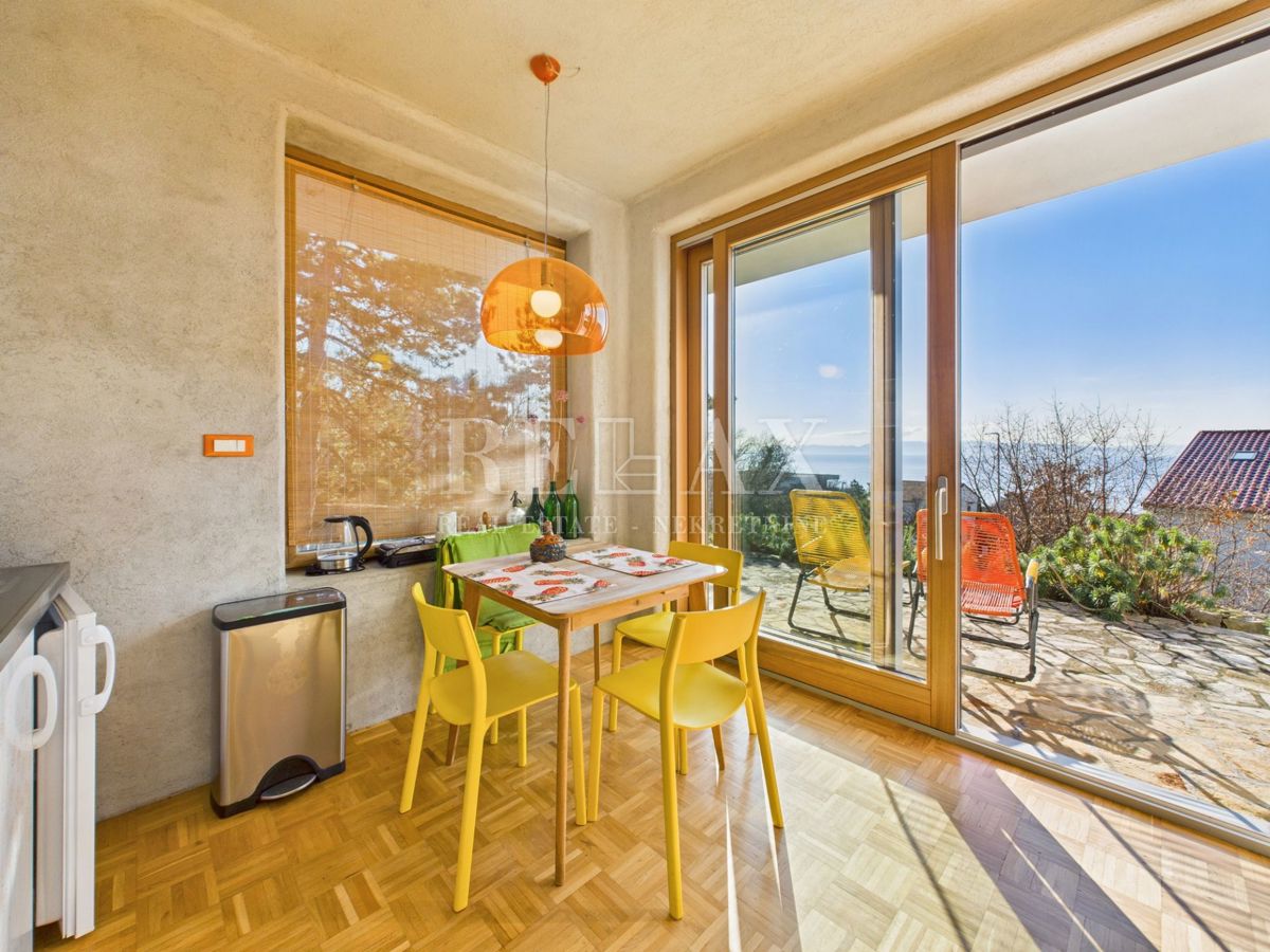 Kostrena - vila z bazenom in pogledom na morje