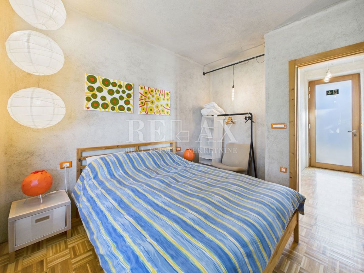 Kostrena - vila z bazenom in pogledom na morje