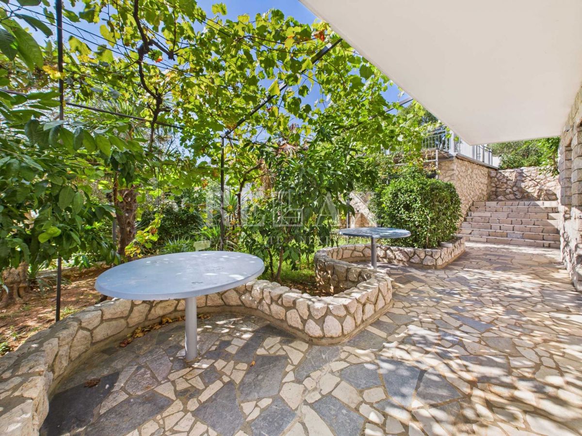 Dramalj - Stanovanjski blok, idealen za investicijo