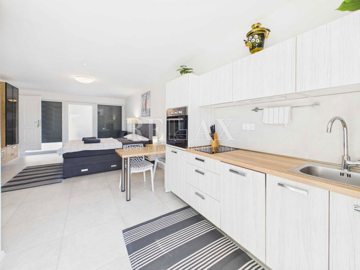 Dramalj - Stanovanjski blok, idealen za investicijo