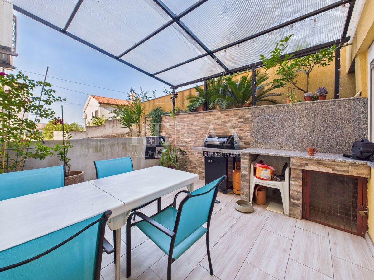 Jadranovo - trosobno stanovanje v mirni ulici