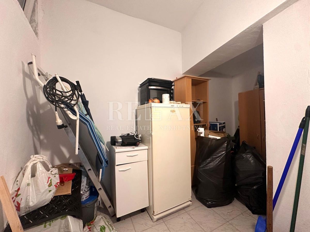 Jadranovo - trosobno stanovanje v mirni ulici