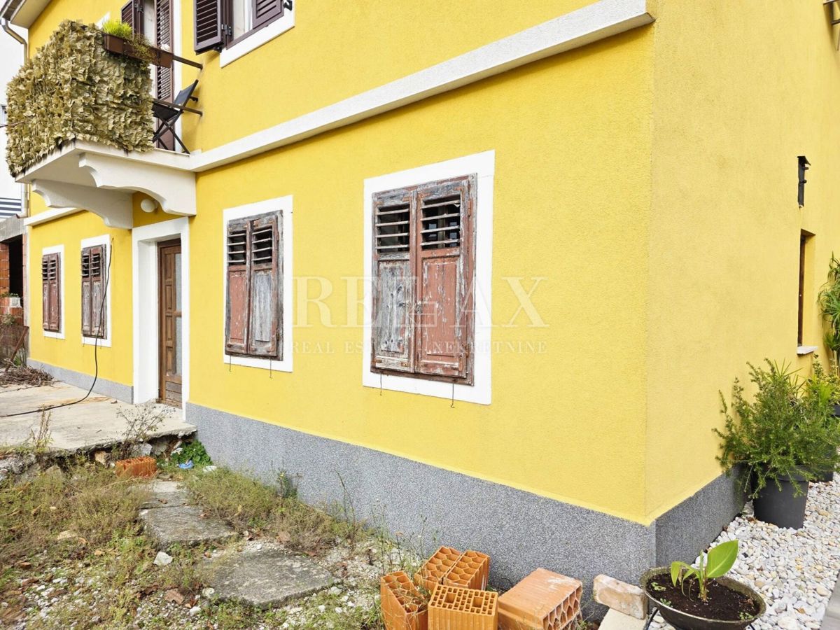 Donja Drenova - etaža, velik vrt, garaža