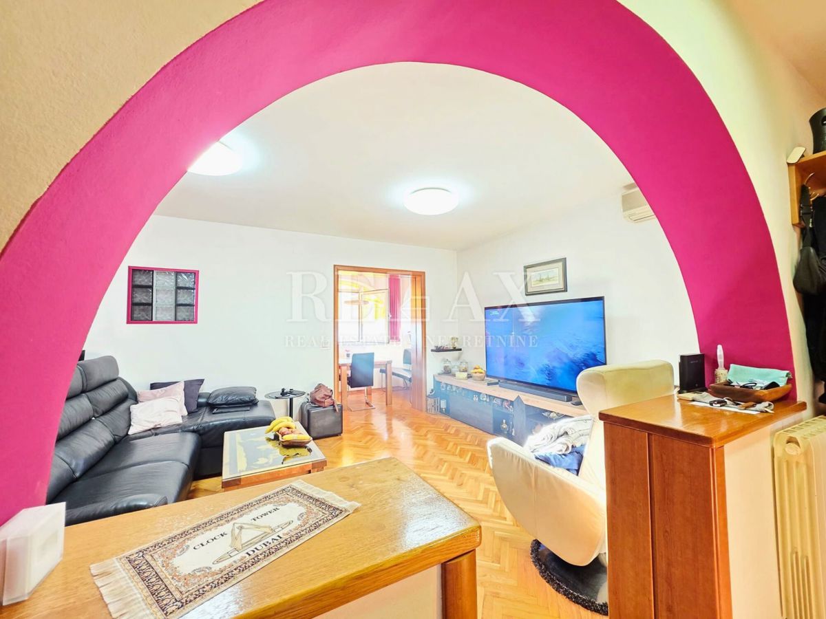 Selce - sončno stanovanje, 3 spalnice/dnevna soba, parkirišče