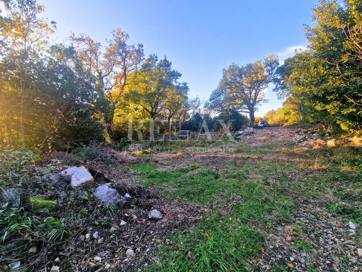 Grižane - gradbeno zemljišče