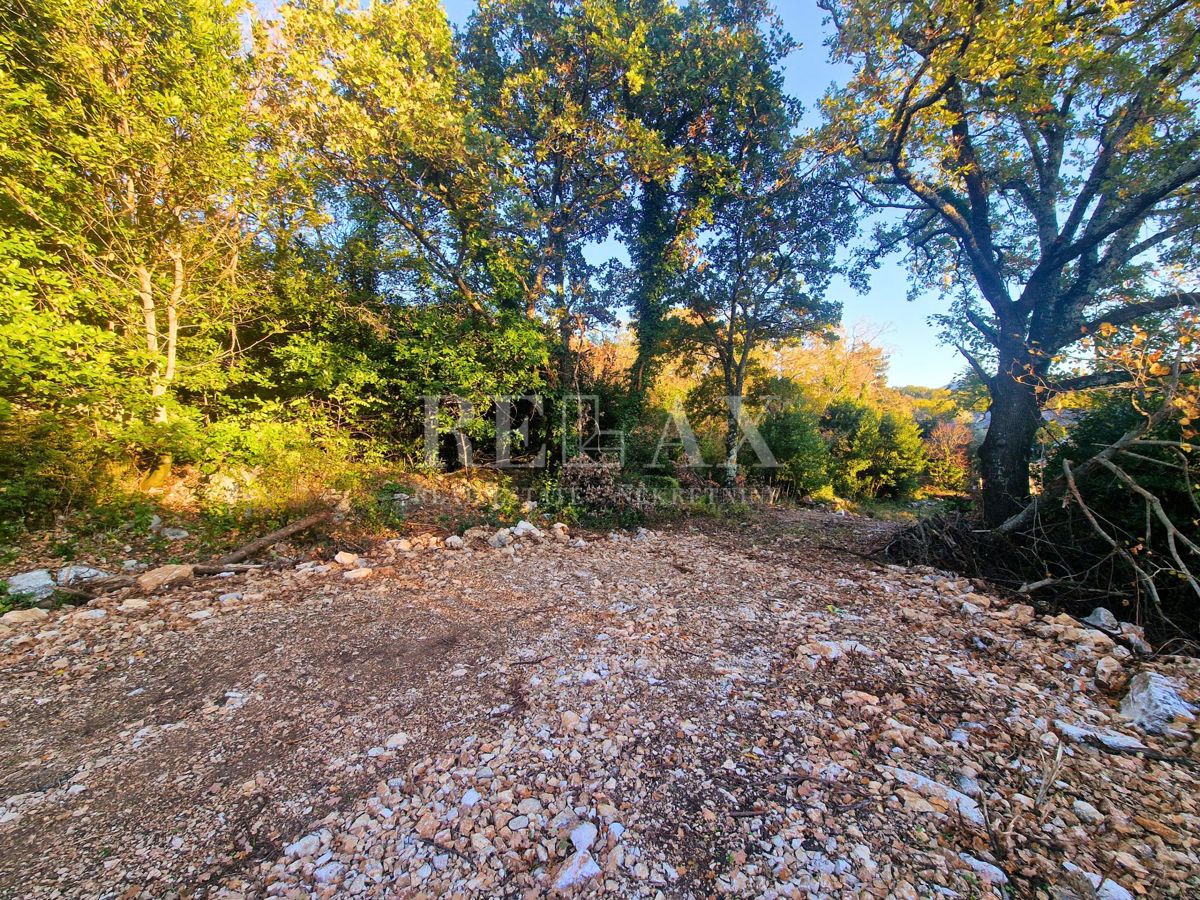 Grižane - gradbeno zemljišče