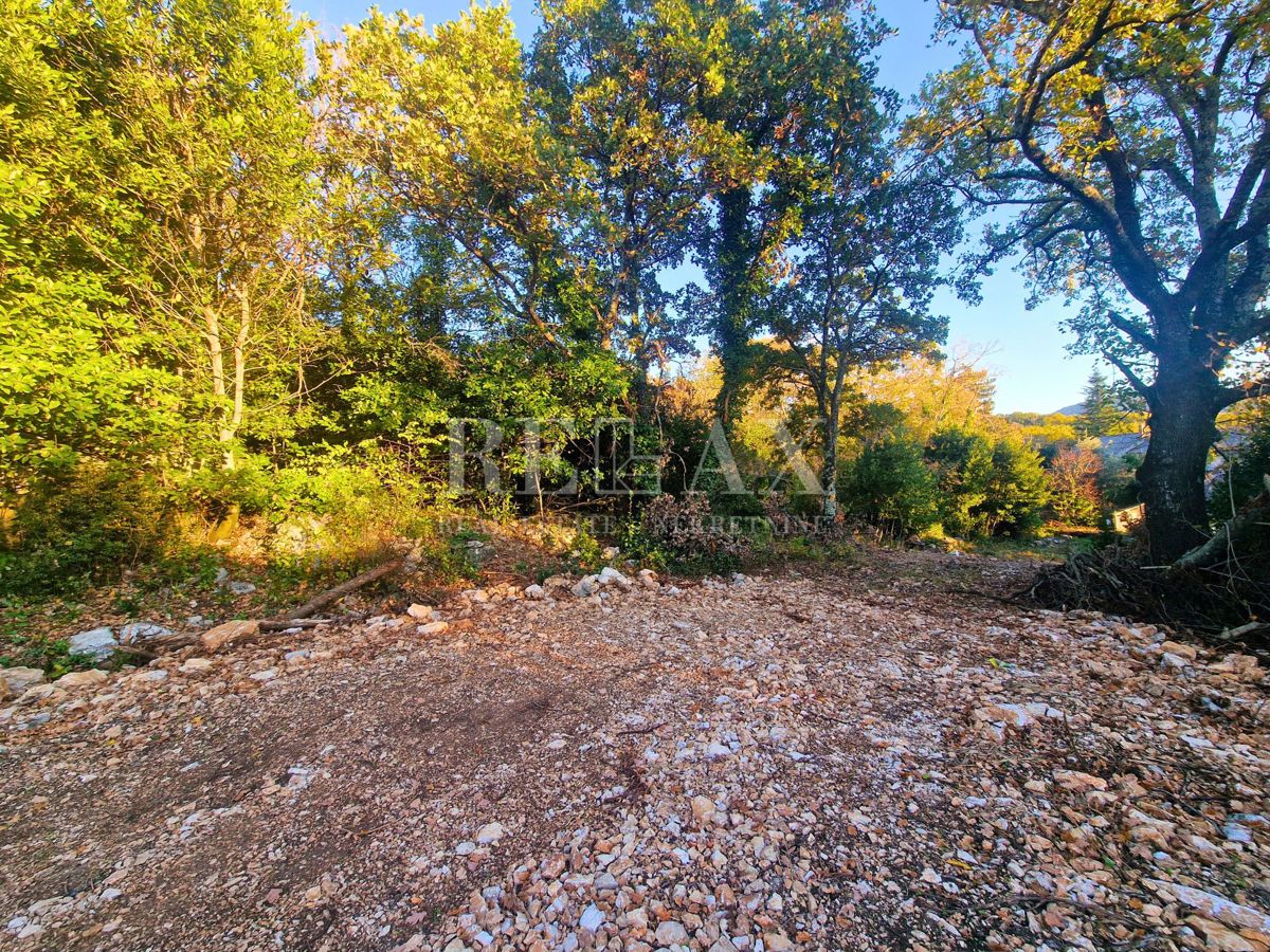 Grižane - gradbeno zemljišče