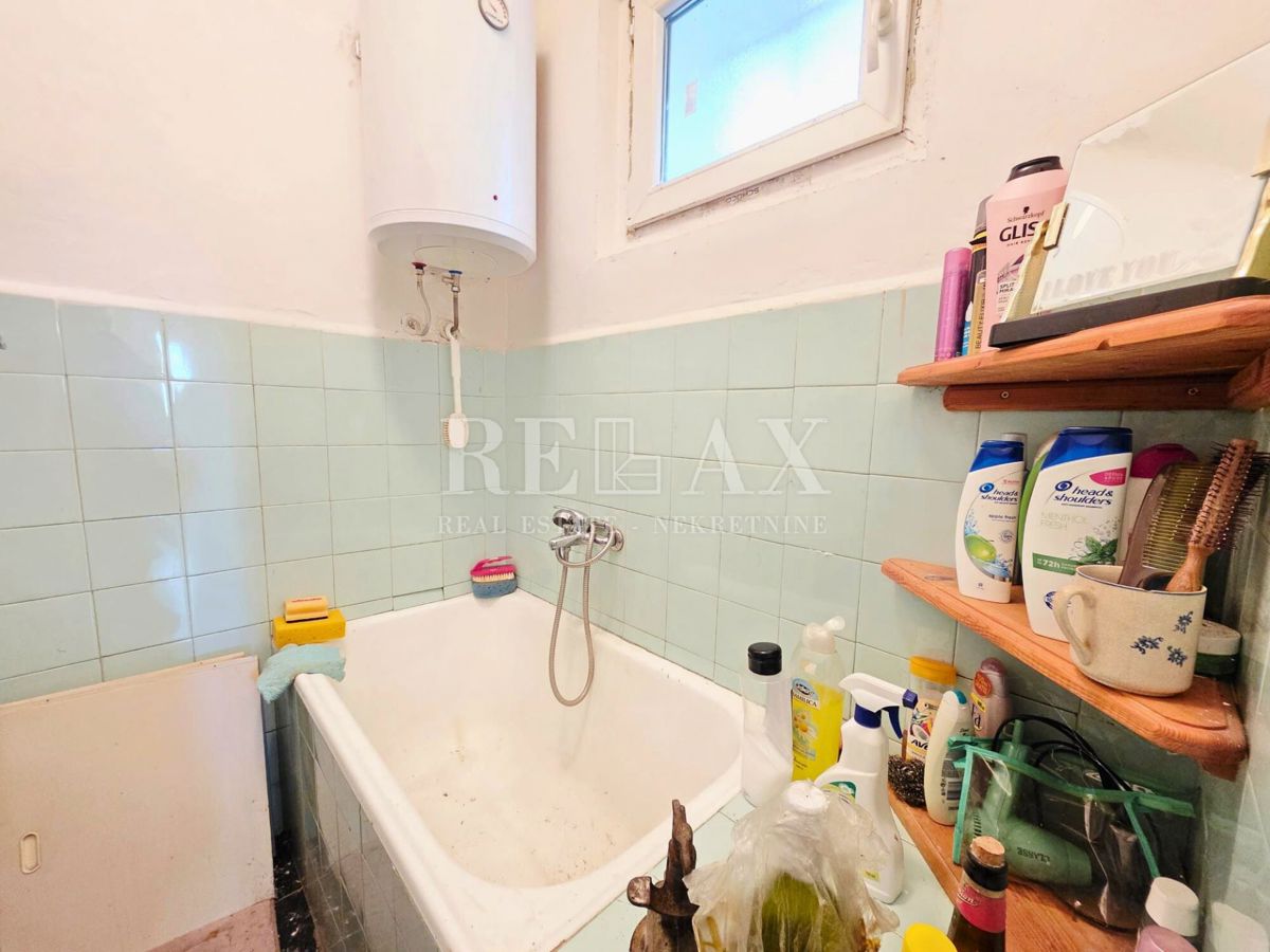 Crikvenica - hiša s panoramskim razgledom, 3782 m2 vrta