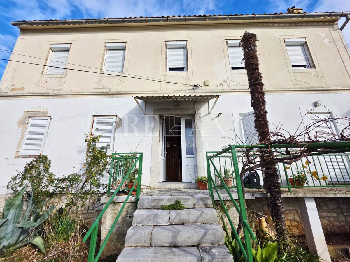 Crikvenica - hiša s panoramskim razgledom, 3782 m2 vrta