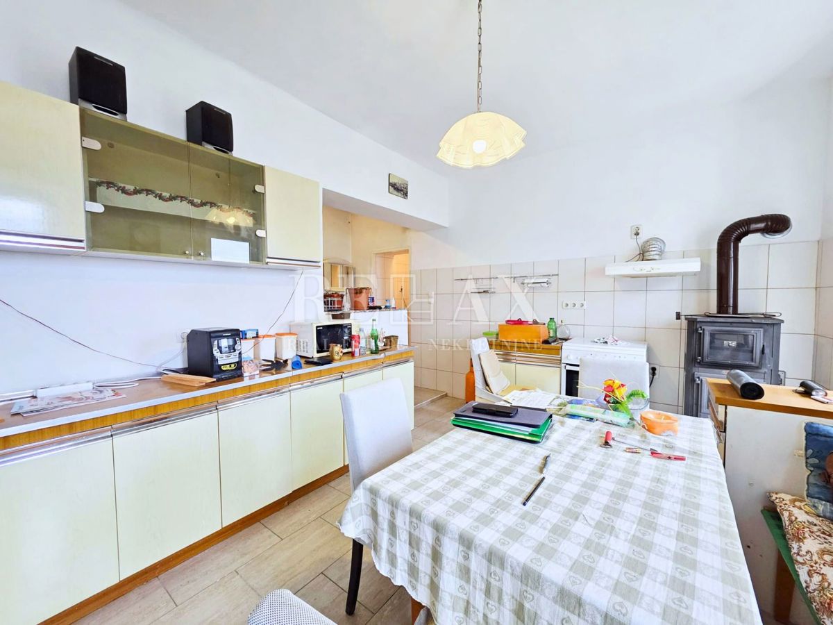 Crikvenica - hiša s panoramskim razgledom, 3782 m2 vrta