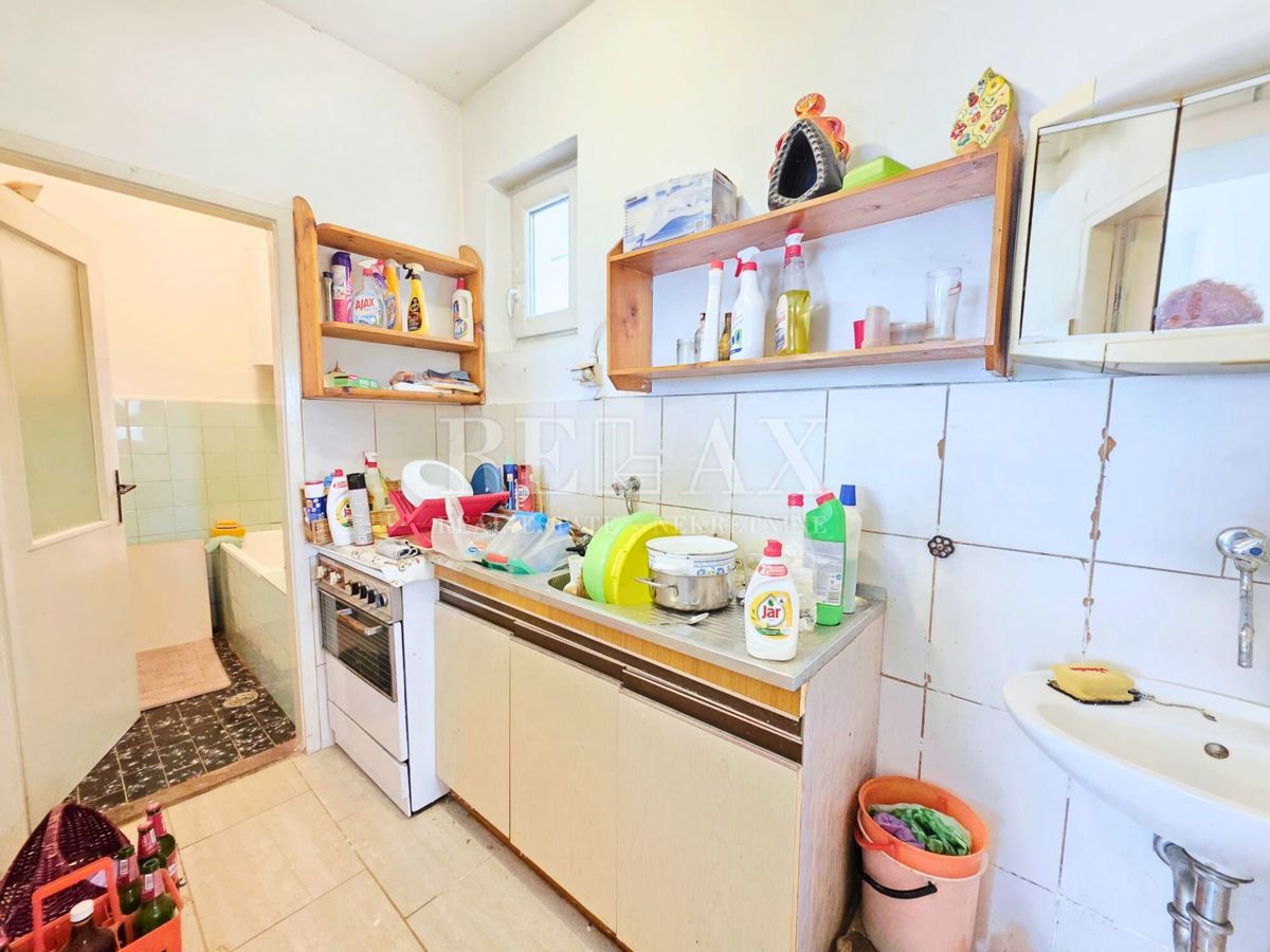 Crikvenica - hiša s panoramskim razgledom, 3782 m2 vrta