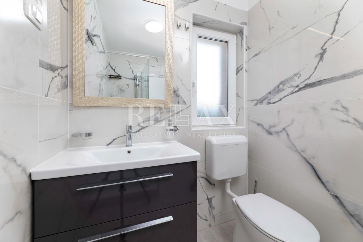 Povile - vila z bazenom, le nekaj korakov od morja