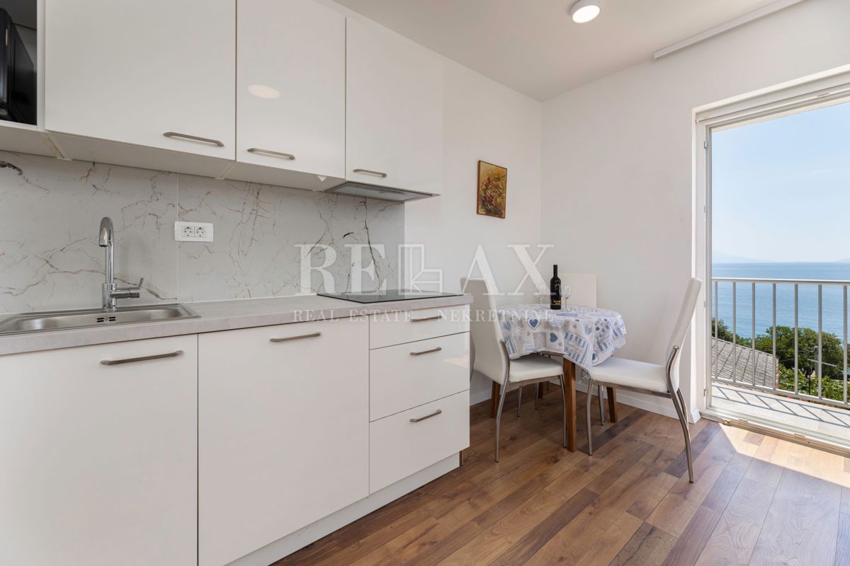 Povile - vila z bazenom, le nekaj korakov od morja