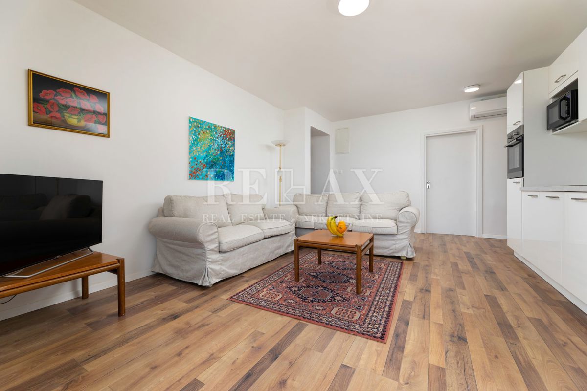 Povile - vila z bazenom, le nekaj korakov od morja