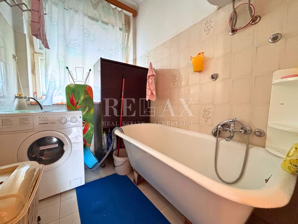 Novi Vinodolski - stanovanje v centru z razgledom