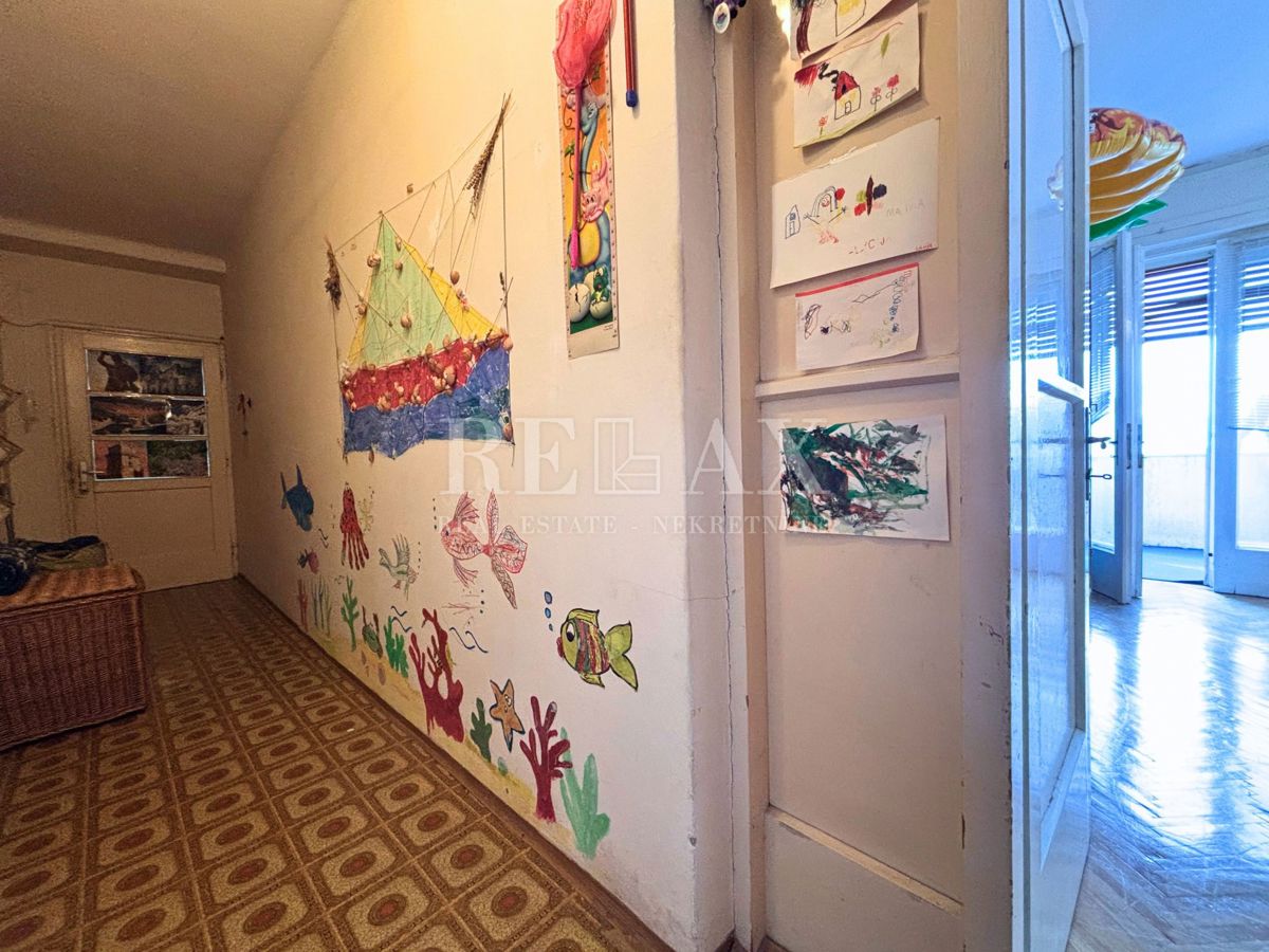 Novi Vinodolski - stanovanje v centru z razgledom