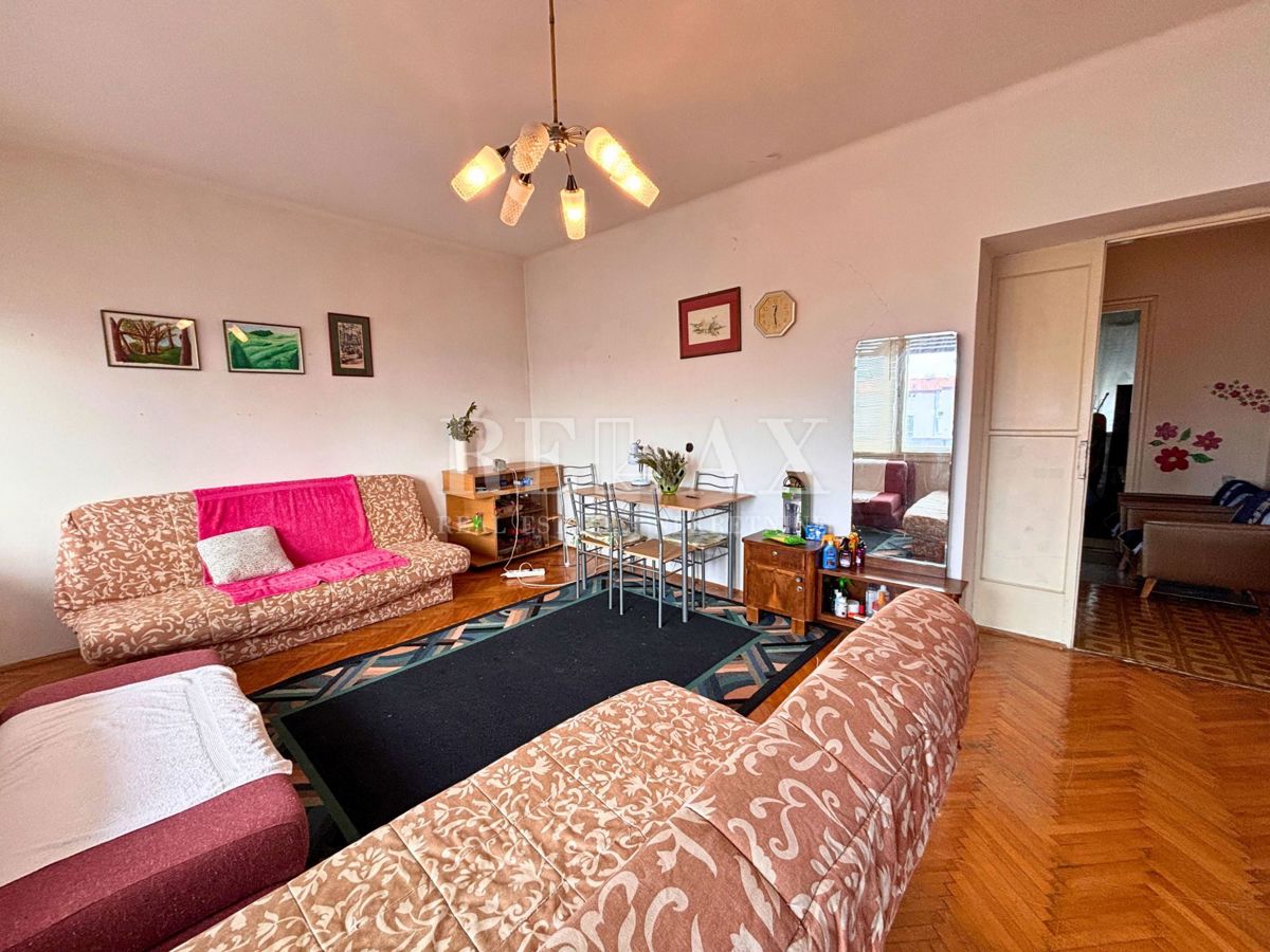 Novi Vinodolski - stanovanje v centru z razgledom