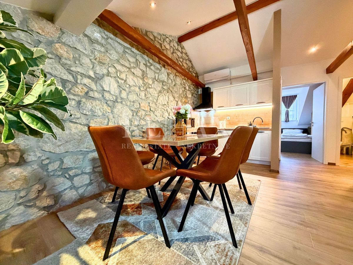 Crikvenica - stanovanje v drugi vrsti do morja, center